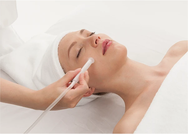 毛穴に詰まった汚れを吸引